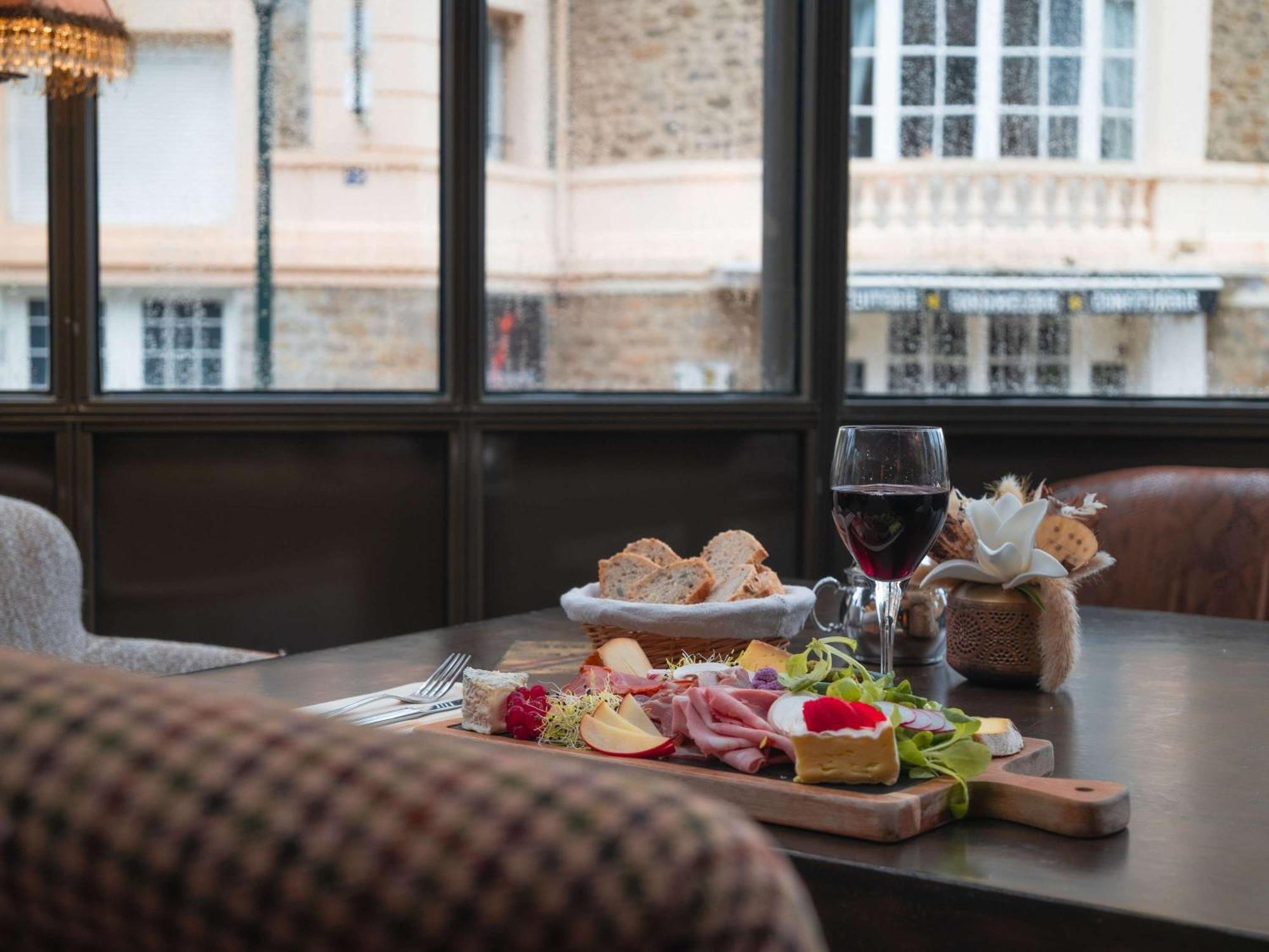 Royal Emeraude Hotel Dinard - Mgallery Collection Динард Екстериор снимка